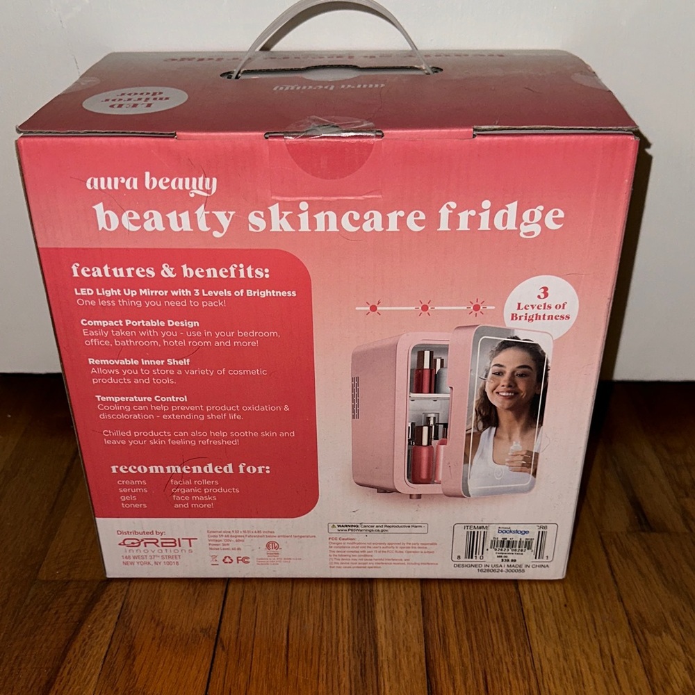 Aura Beauty Skincare Refrigerator w/LED   Mirror Skincare, Makeup & Cosmetics - Picture 3 of 7
